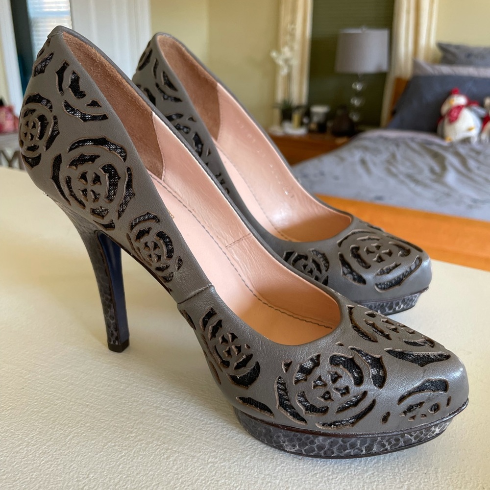 Savina leather heels